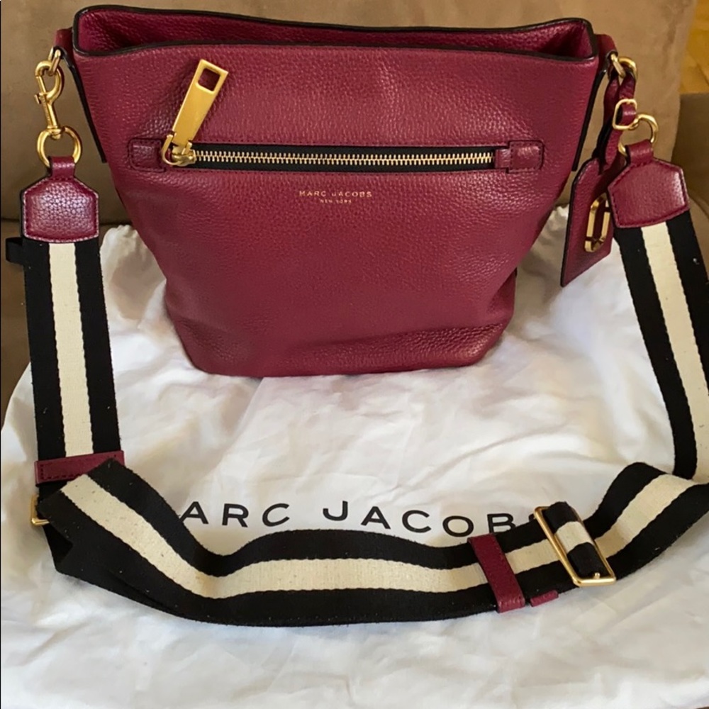 Marc Jacobs crossbody burgundy purse